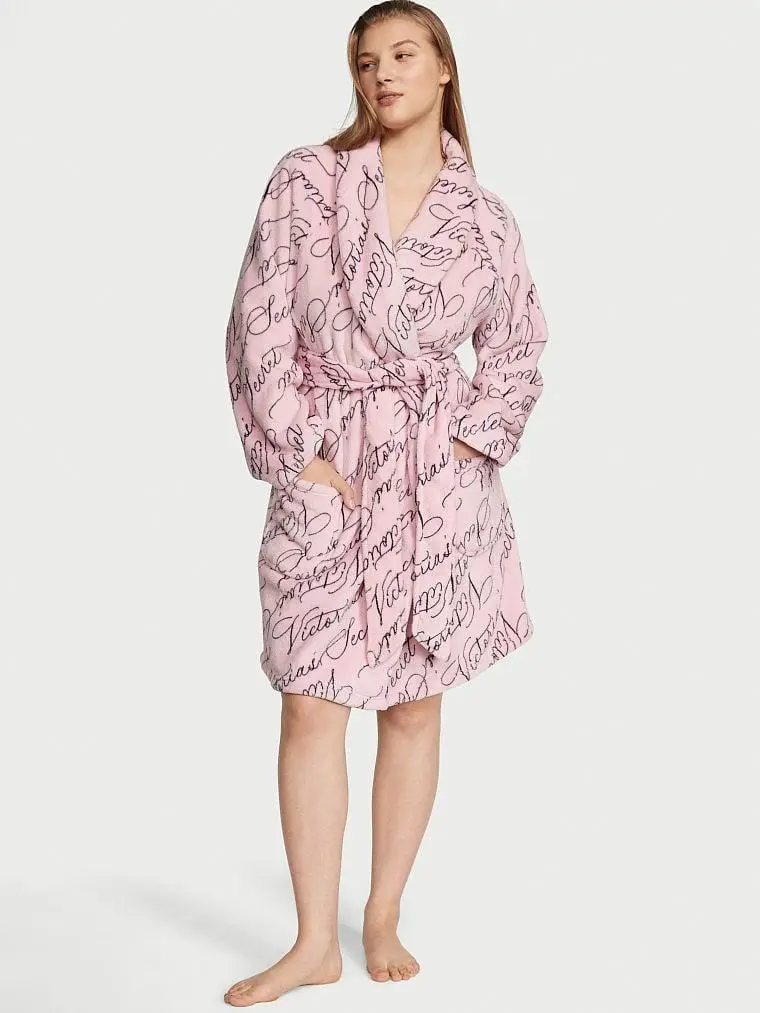 Халат жіночий Victoria's Secret Short Cozy Robe плюшевий з написами XS/S Рожевий (17648639)