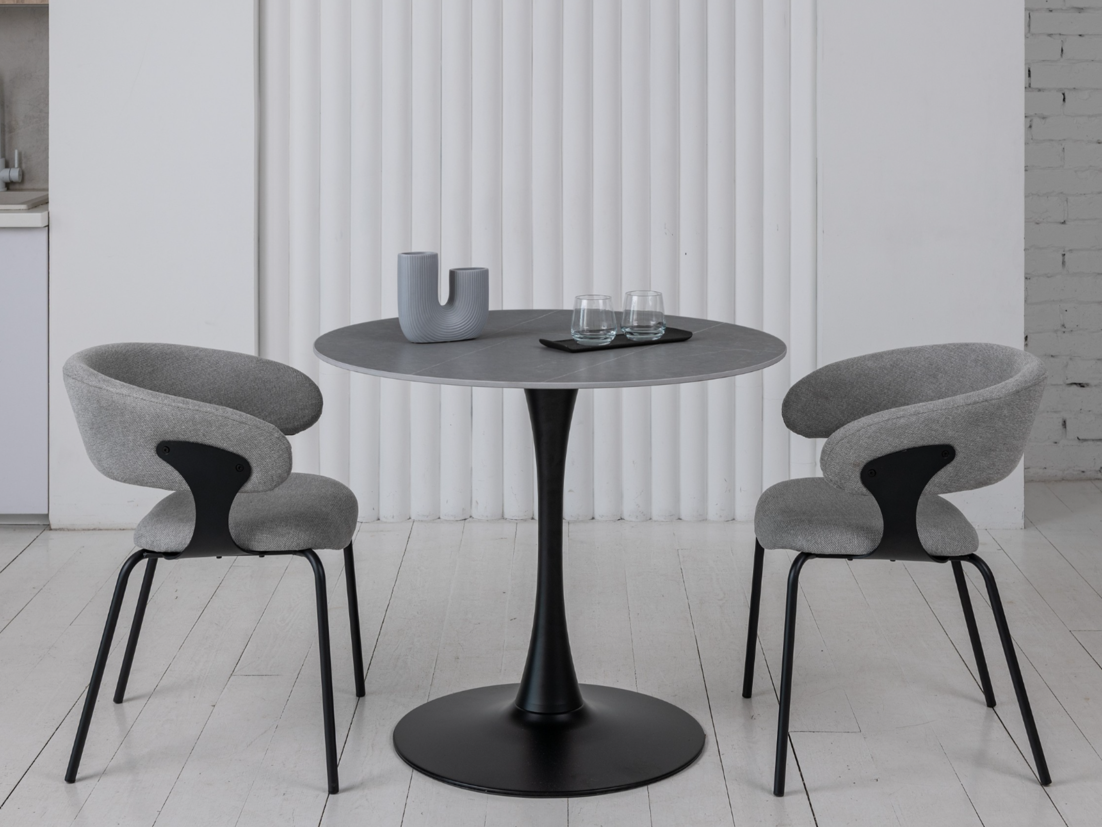 Обеденный стол круглый Vetro Mebel T-325 900/760 мм Айс грей/Черный (28830738) - фото 3 Обеденный стол круглый Vetro Mebel T-325 900/760 мм Айс грей/Черный (28830738) - фото 3