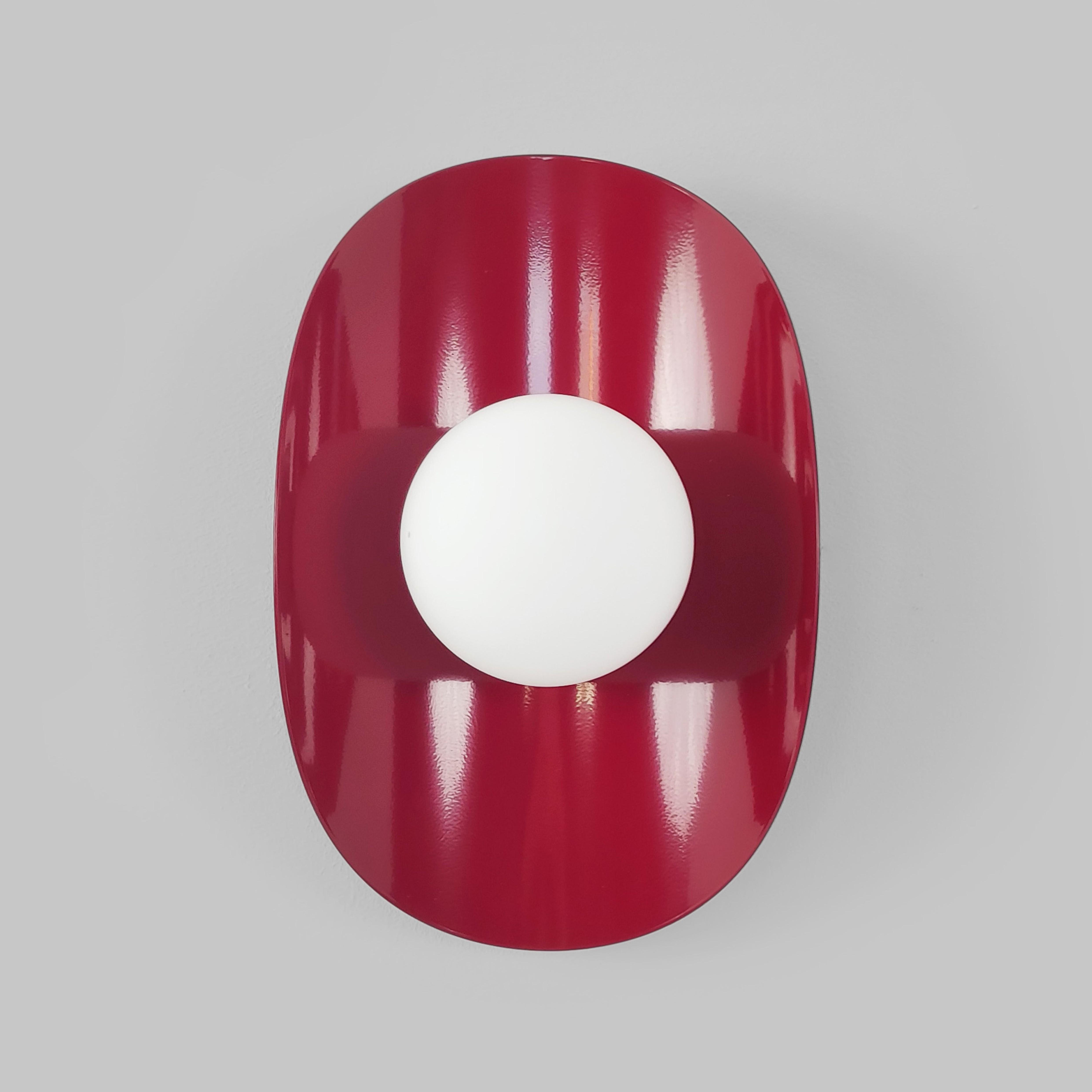 Настенный светильник Gaff Design с деталями из латуни Бургунди (BRASS47)