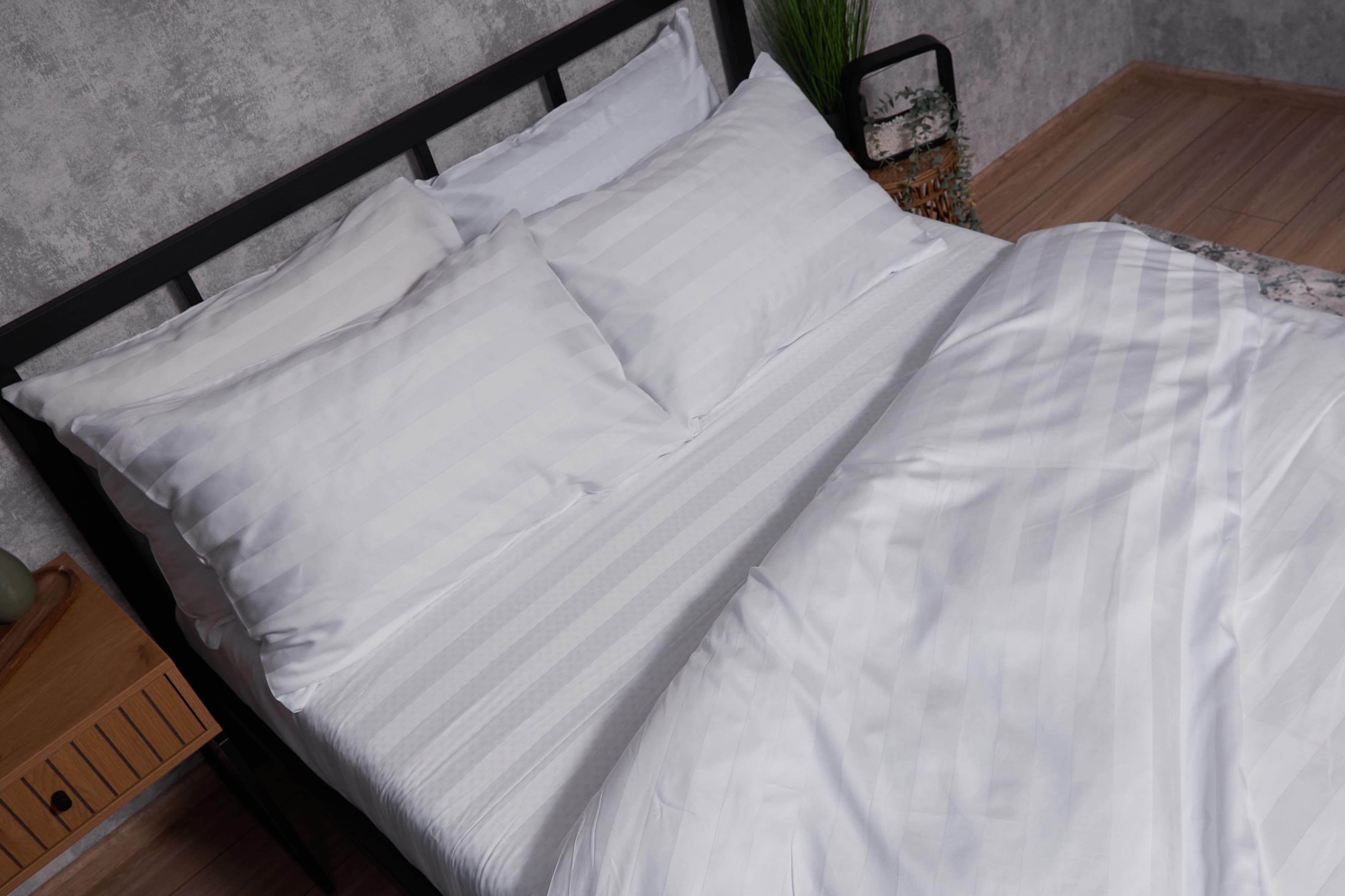 Комплект постільної білизни Moon&Star Satin Premium Royal White полуторний євро 160х220 см 50х70 см/4 шт. (MS-820002951) - фото 4 Комплект постільної білизни Moon&Star Satin Premium Royal White полуторний євро 160х220 см 50х70 см/4 шт. (MS-820002951) - фото 4