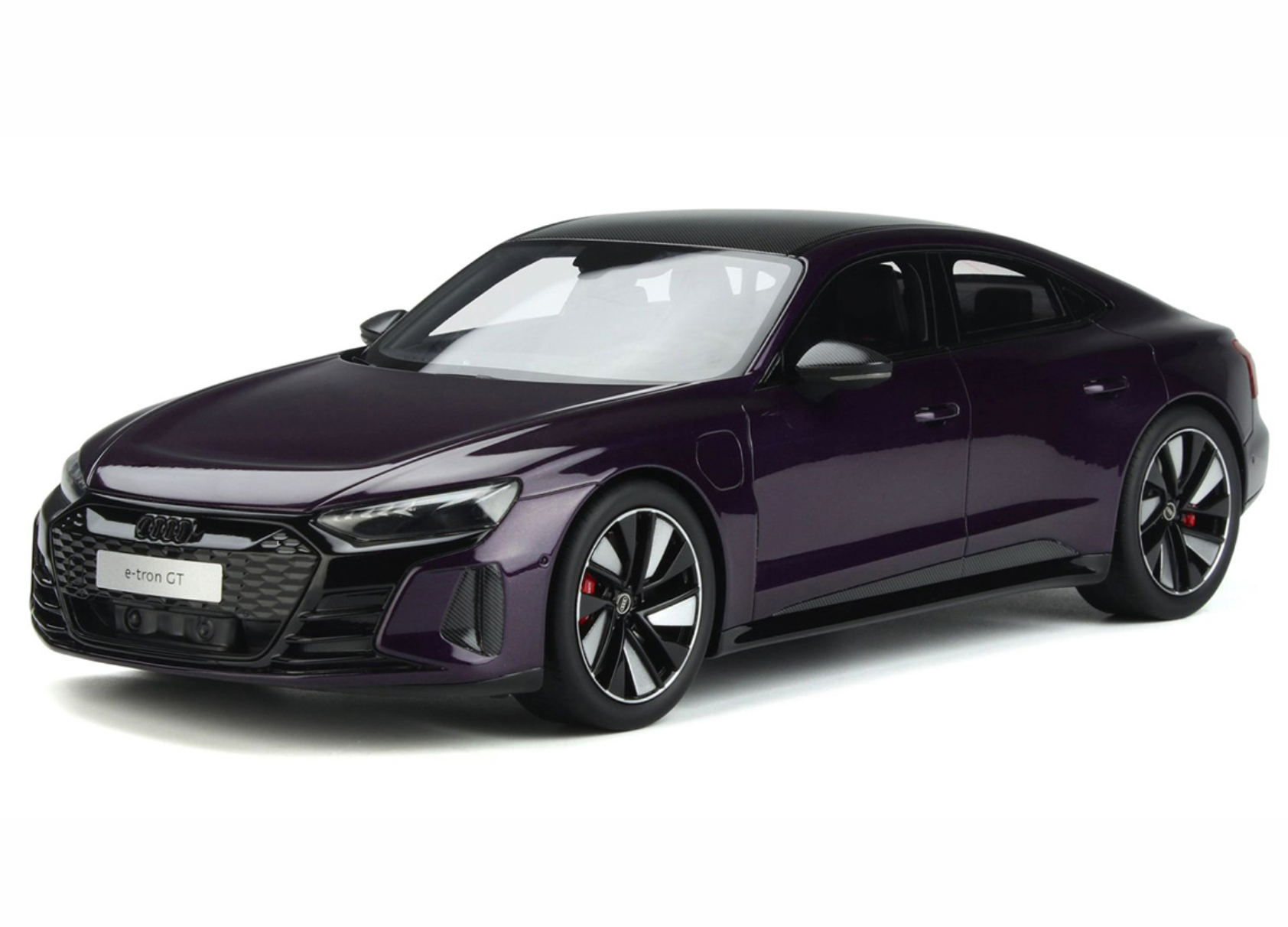 Модель автомобіля GT Spirit 1:18 Audi RS e-tron GT 2021 Merlin Purple (GT392)