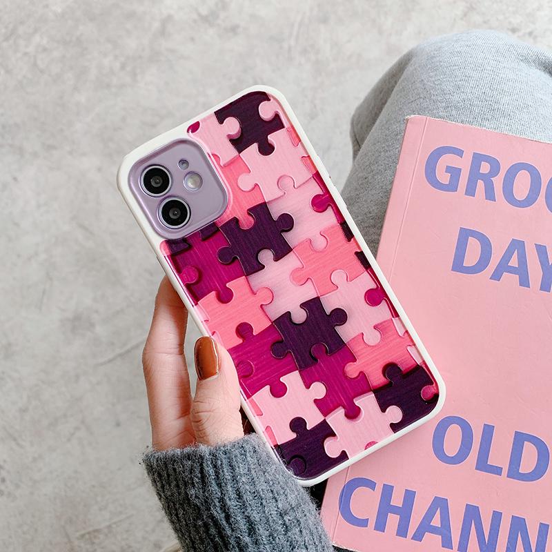 Чехол для iPhone X/XS Малиновый Пазл с защитой камеры