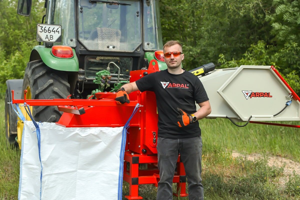 Подрібнювач гілок Arpal на дрова до трактора (АМ-200ТР) - фото 19 Подрібнювач гілок Arpal на дрова до трактора (АМ-200ТР) - фото 19
