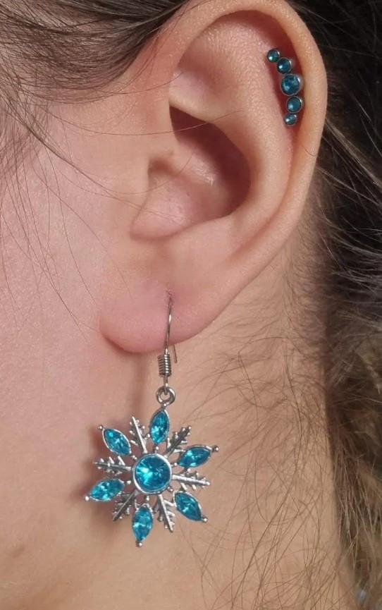 Сережки Сніжинки з блакитними каменями Сріблястий (2817281916) - фото 2 Сережки Сніжинки з блакитними каменями Сріблястий (2817281916) - фото 2