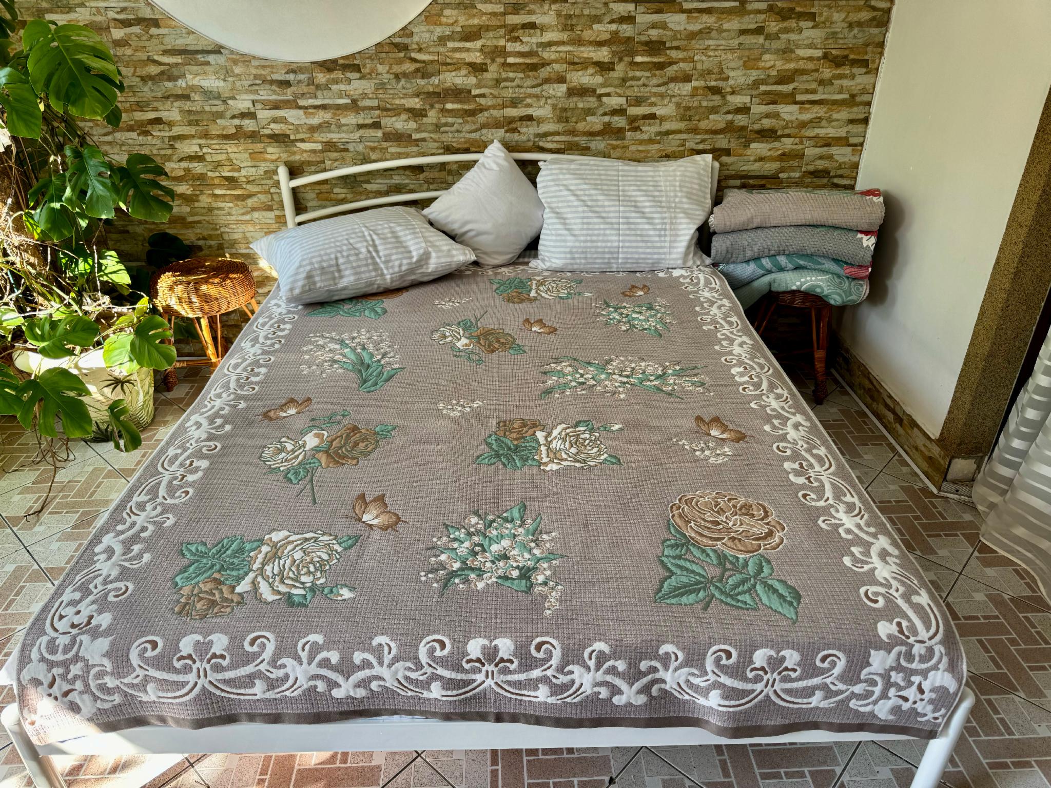 Простынь из льна полуторная Цветочки 150х200 см Коричневый (L5518-B/-150) Простынь из льна полуторная Цветочки 150х200 см Коричневый (L5518-B/-150)