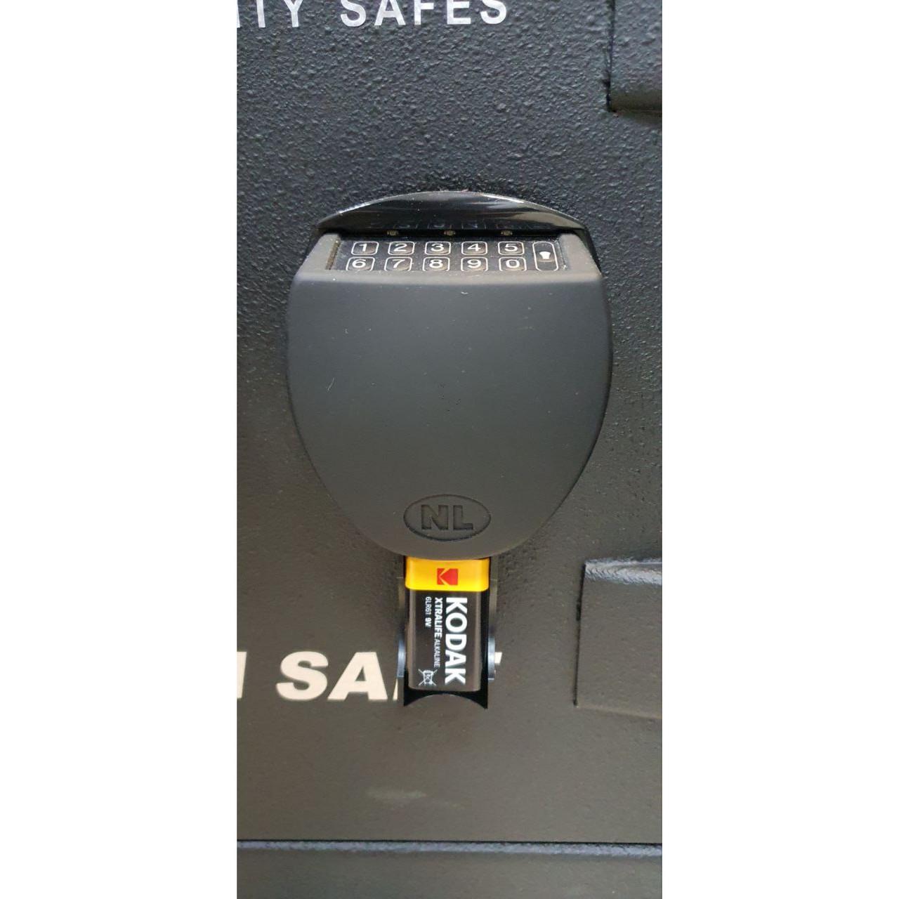 Сейф огневзломостойкий Griffon CL II.50.E Black - фото 10