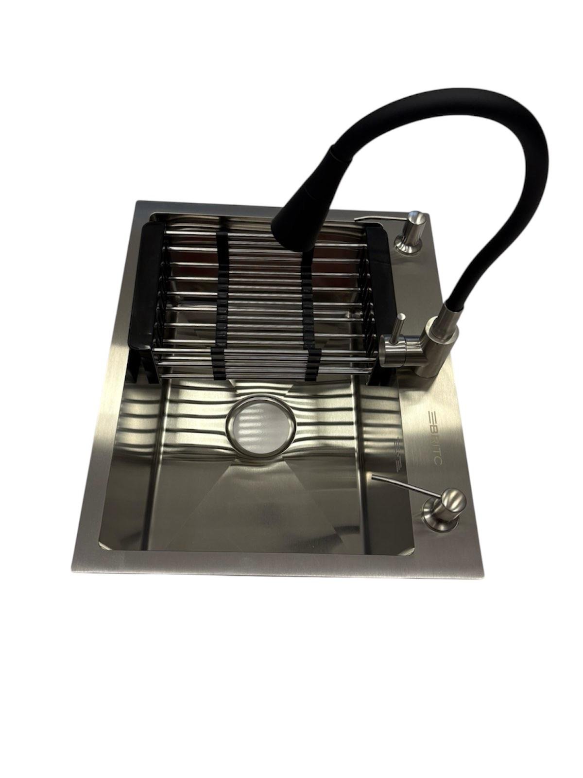 Мийка кухонна Britc 5545 і змішувач Aria 015F31 з гнучким виливом Мийка кухонна Britc 5545 і змішувач Aria 015F31 з гнучким виливом