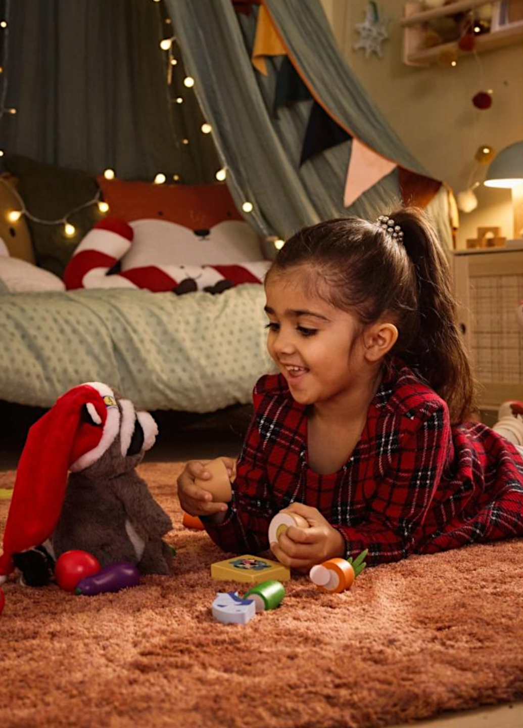 Мягкая игрушка Lidl Plush Soft Енот в новогодней шапке 20 см Коричневый (7973) - фото 6 Мягкая игрушка Lidl Plush Soft Енот в новогодней шапке 20 см Коричневый (7973) - фото 6