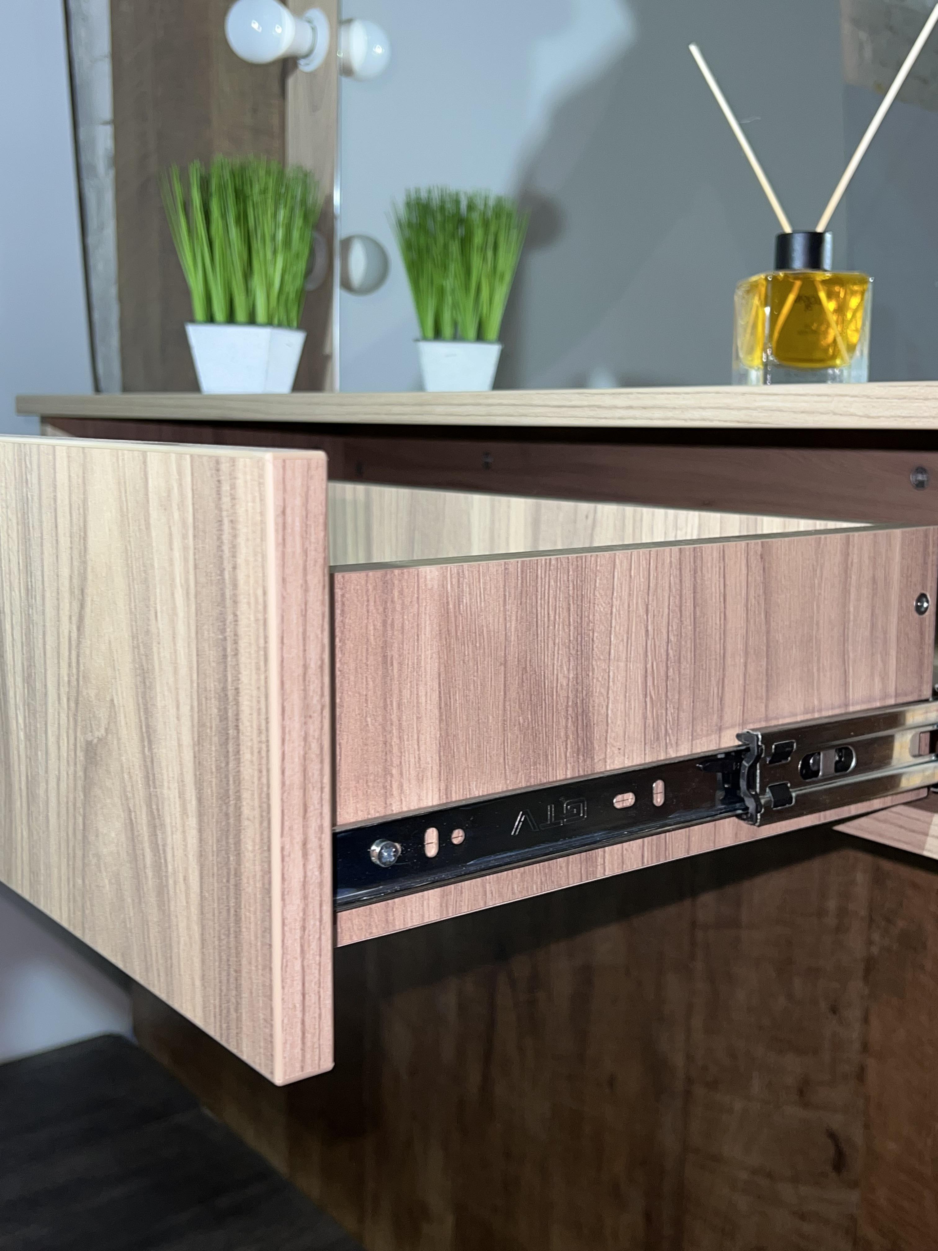 Стіл гримерний Комфортні меблі СВ-6 Урбан ойстер (5000006) - фото 3 Стіл гримерний Комфортні меблі СВ-6 Урбан ойстер (5000006) - фото 3