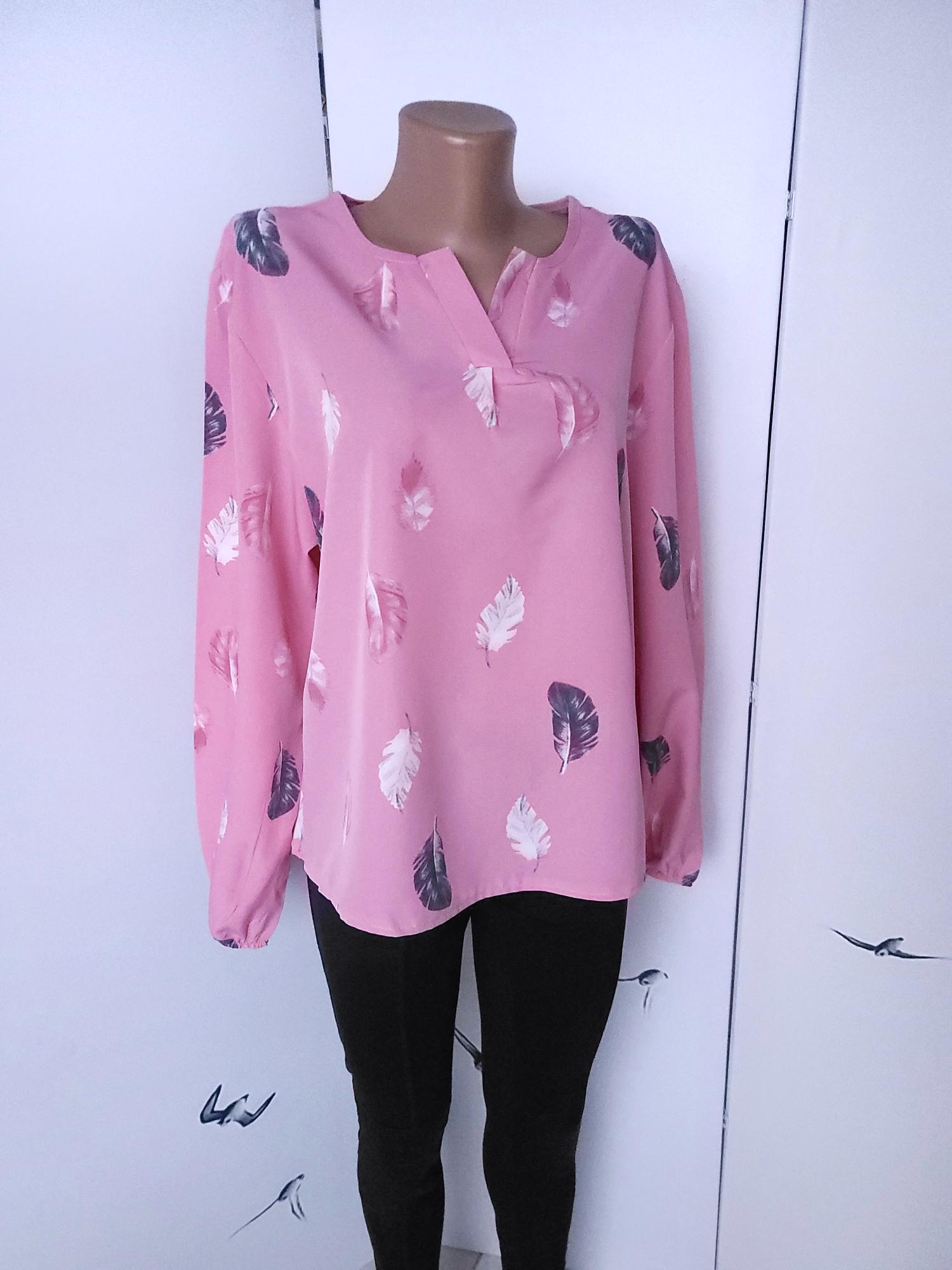 Блузка женская свободного кроя с рисунком перьев 14824 2XL Розовый (52) - фото 7 Блузка женская свободного кроя с рисунком перьев 14824 2XL Розовый (52) - фото 7