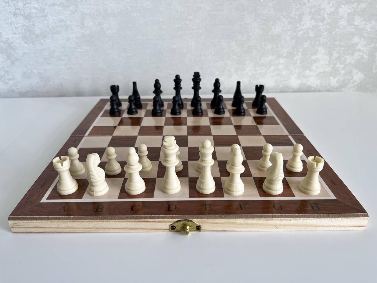 Деревянные шахматы- красота и мастерство ручной работы в сувенирах