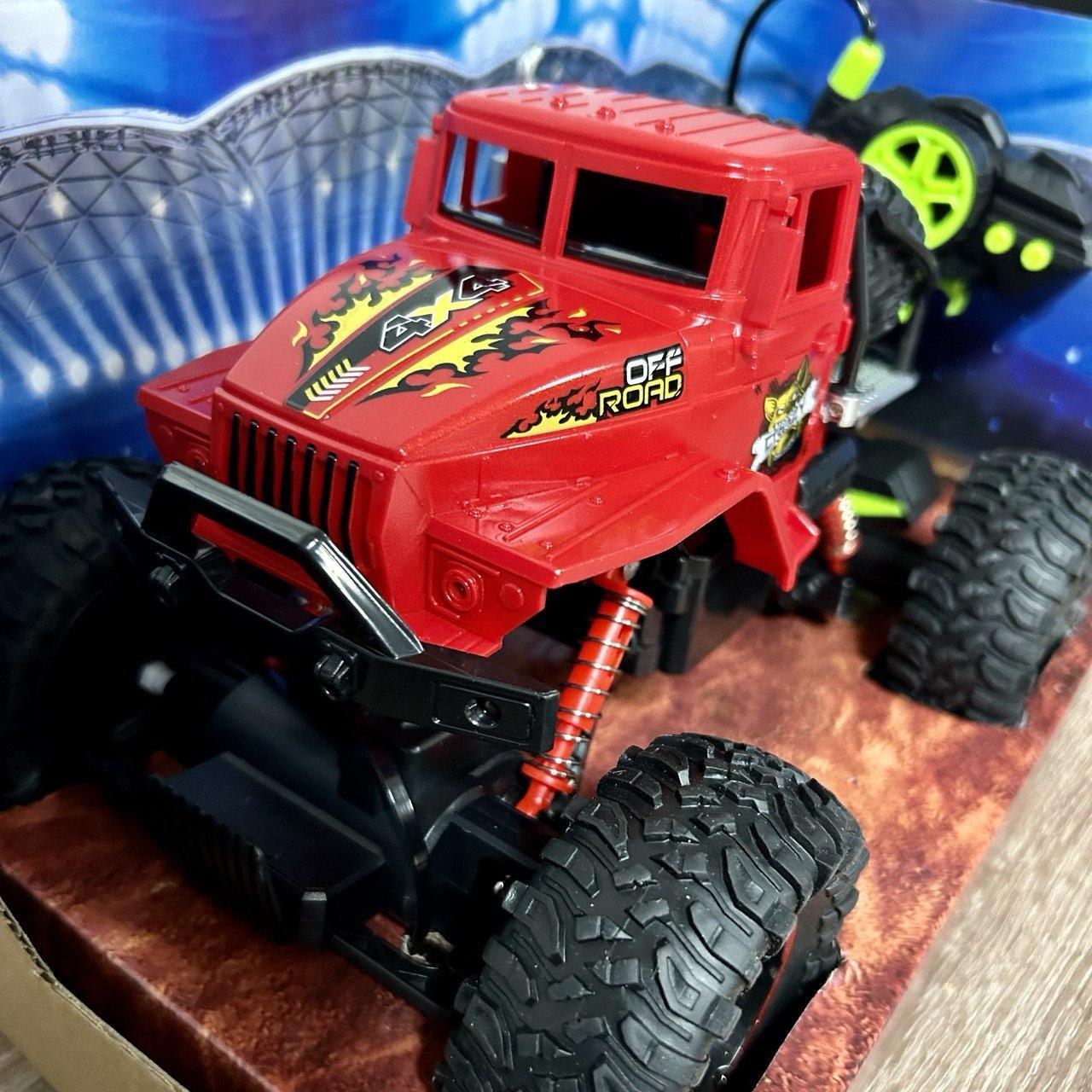 Радиоуправляемая машинка детская Джип Монстр Трак на пульте (G265106-091-215 red) - фото 6 Радиоуправляемая машинка детская Джип Монстр Трак на пульте (G265106-091-215 red) - фото 6