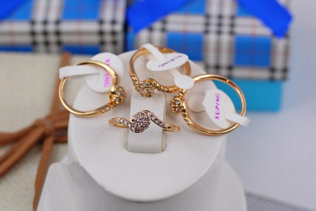 Кольцо Xuping Jewelry детское мячик в руках р. 15 Золотистый (2340442482) - фото 3 Кольцо Xuping Jewelry детское мячик в руках р. 15 Золотистый (2340442482) - фото 3