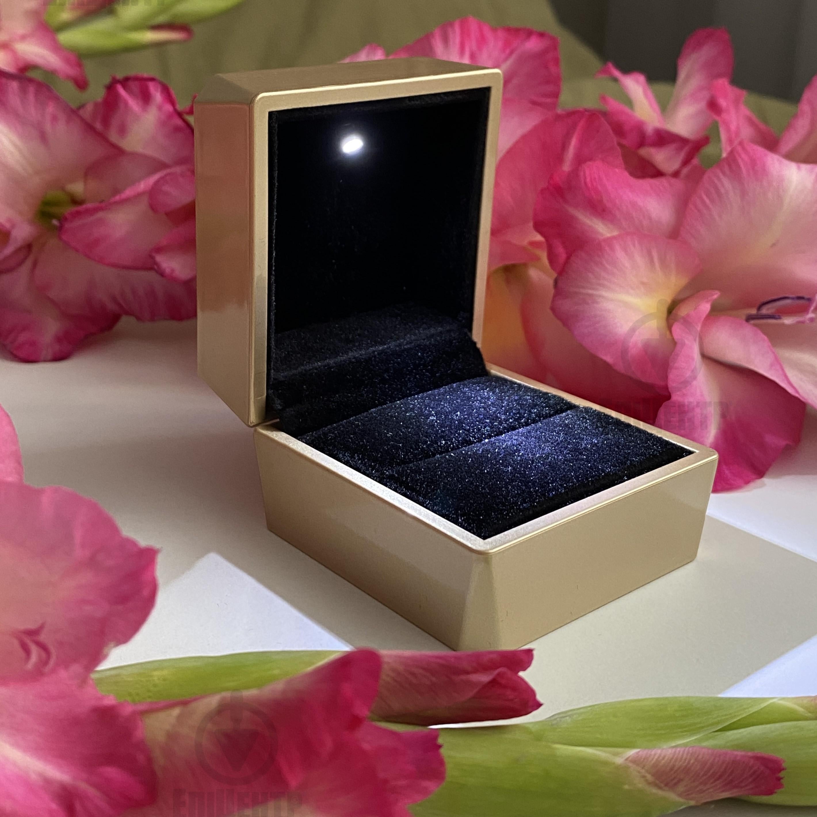 Коробочка для кольца с подсветкой Say Yes Золотой (700123)