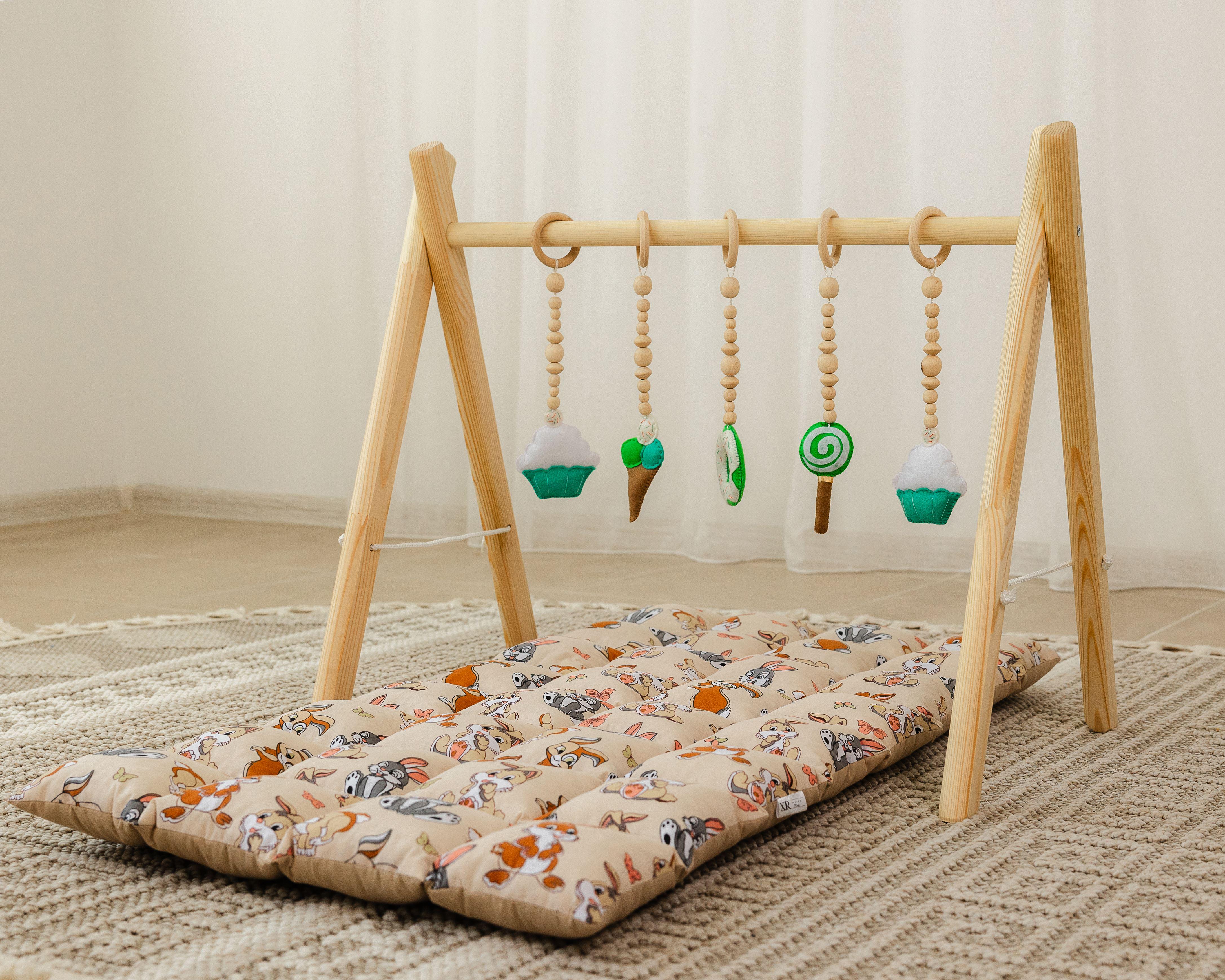 Мобиль напольный деревянный Лакомка с матрасиком Funny rabbits (0002288)