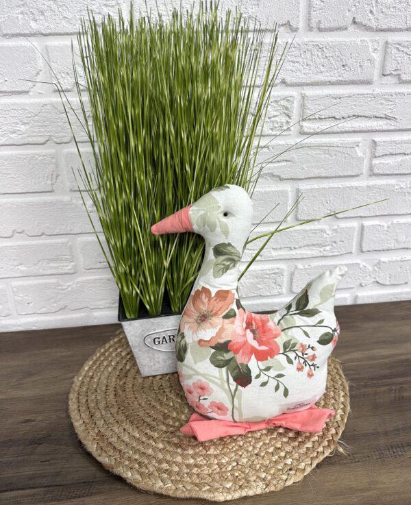 Утка пасхальная Comfort Home Bouquet coral 25 см