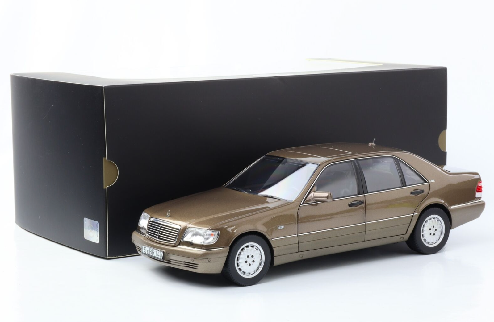 Модель автомобиля 1:18 Mercedes-Benz S600 W140 1994-1998 Impala Brown (B66040684)