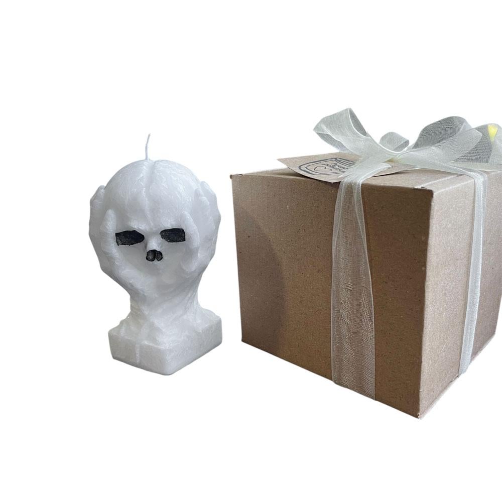 Свеча декоративная Череп в руке в подарочной коробке (TA0181_2) Свеча декоративная Череп в руке в подарочной коробке (TA0181_2)