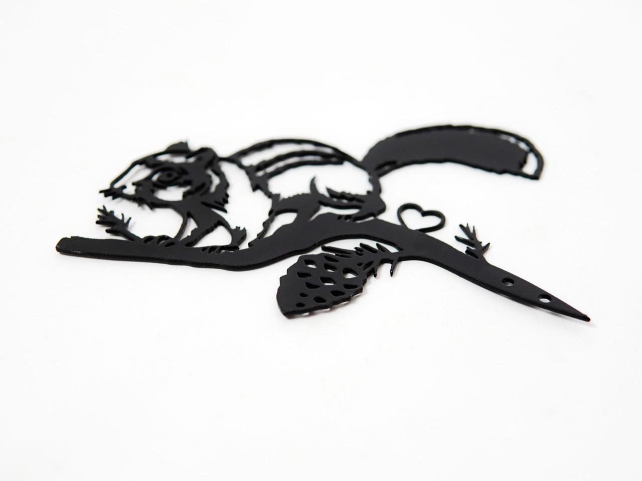 Садовая фигура Белка на ветке с шишкой металлическая для дерева/беседки/террасы/сада/подворья (DCR015) - фото 5 Садовая фигура Белка на ветке с шишкой металлическая для дерева/беседки/террасы/сада/подворья (DCR015) - фото 5