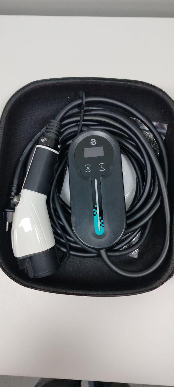 Зарядное устройство для электромобиля 3,7 кВт 16А OLED экран Type1 (J1772) - фото 9 Зарядное устройство для электромобиля 3,7 кВт 16А OLED экран Type1 (J1772) - фото 9