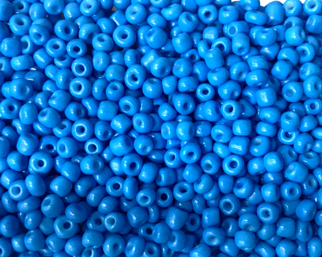 Бисер 100 г крупный 6/0 7