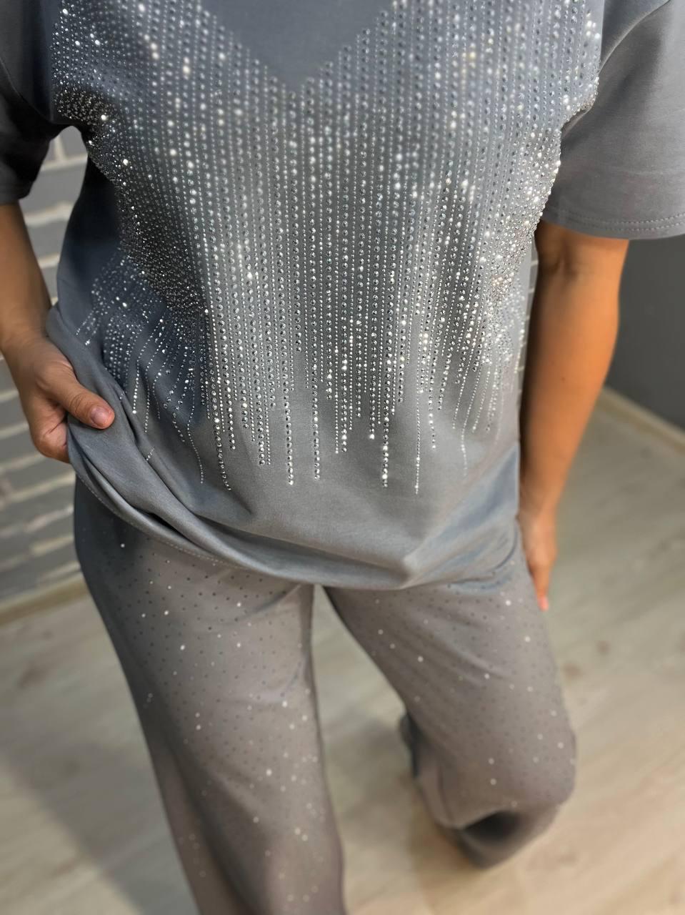 Костюм жіночий YUJIE YISHANG 7347 футболка імітація майки і штани M Сірий (2500) - фото 9