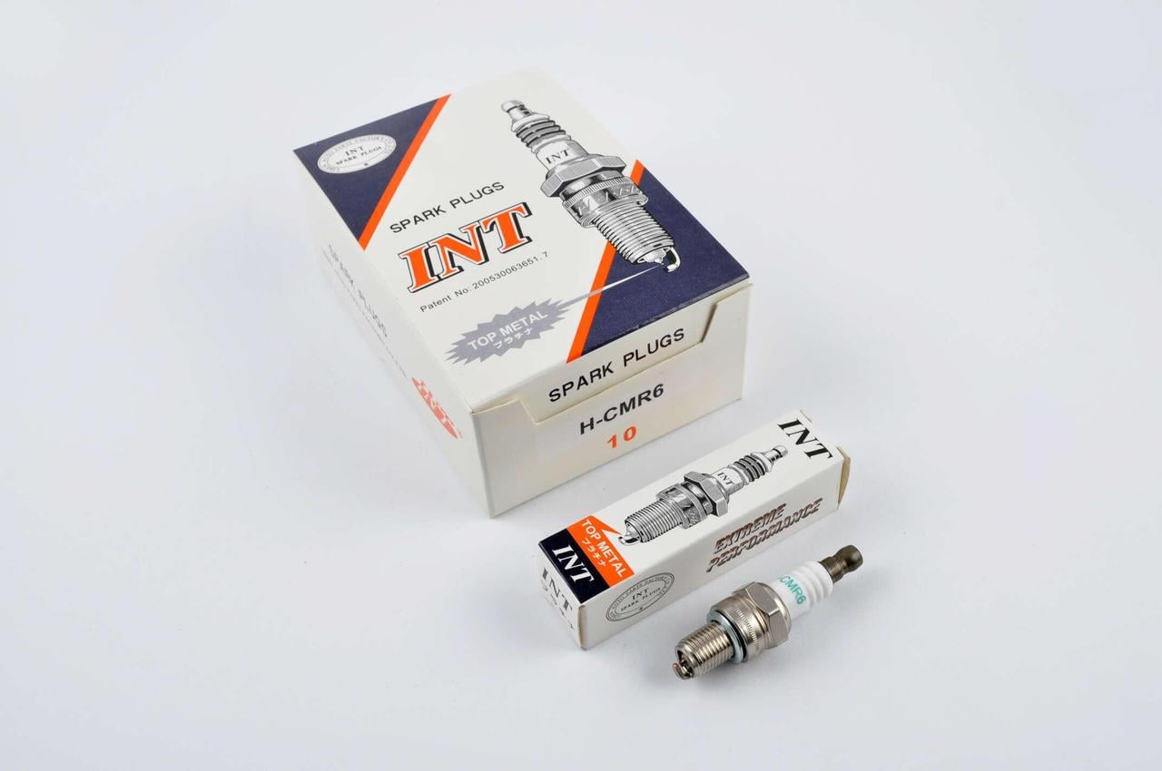 Свеча бензопилы RCJ7Y M10х1 мм 12,7 мм H-CMR6 INT (2177264541)