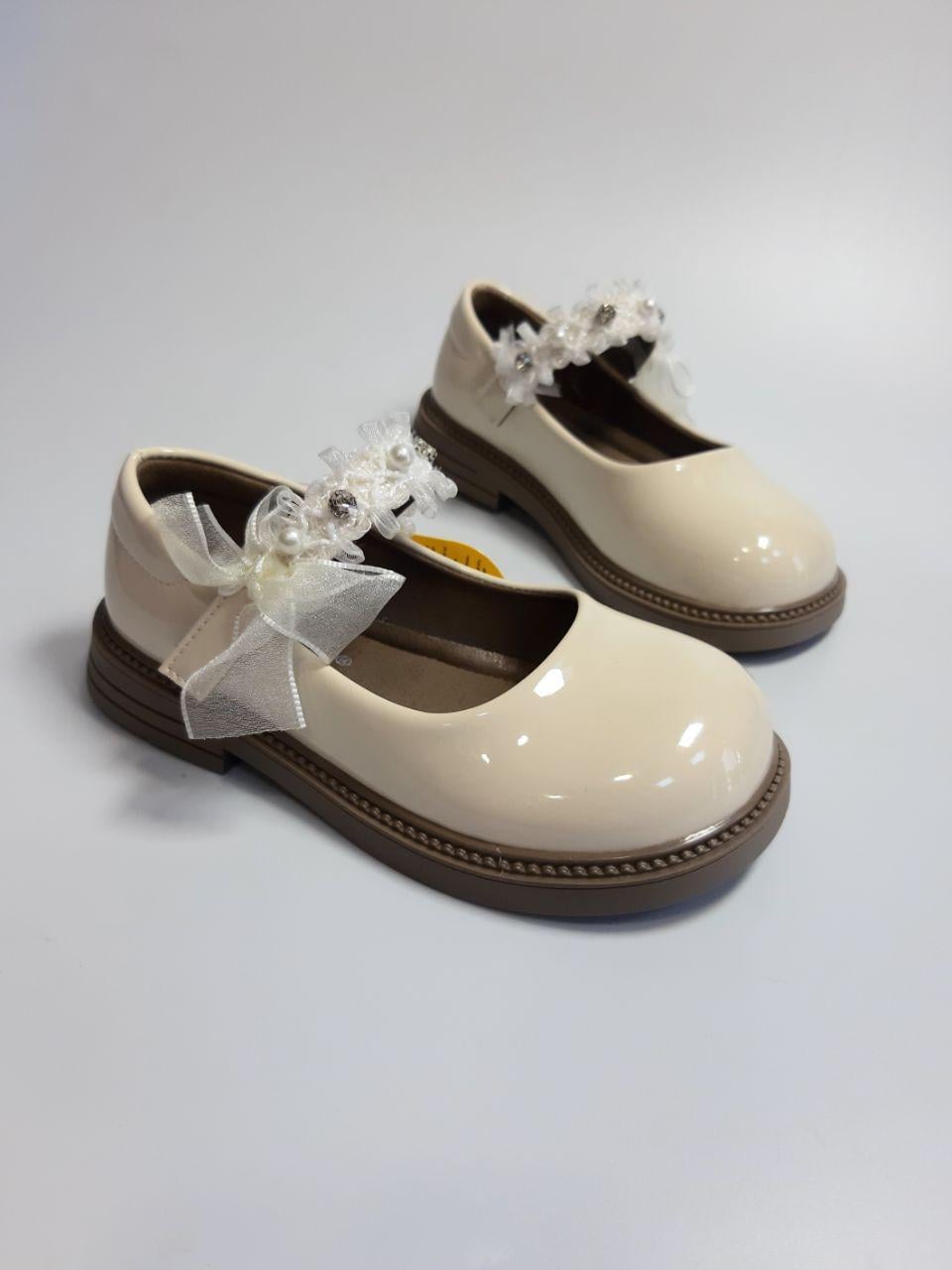Туфли для девочки Clibee р. 28 17 см Бежевый (812-2 beige) Туфли для девочки Clibee р. 28 17 см Бежевый (812-2 beige)