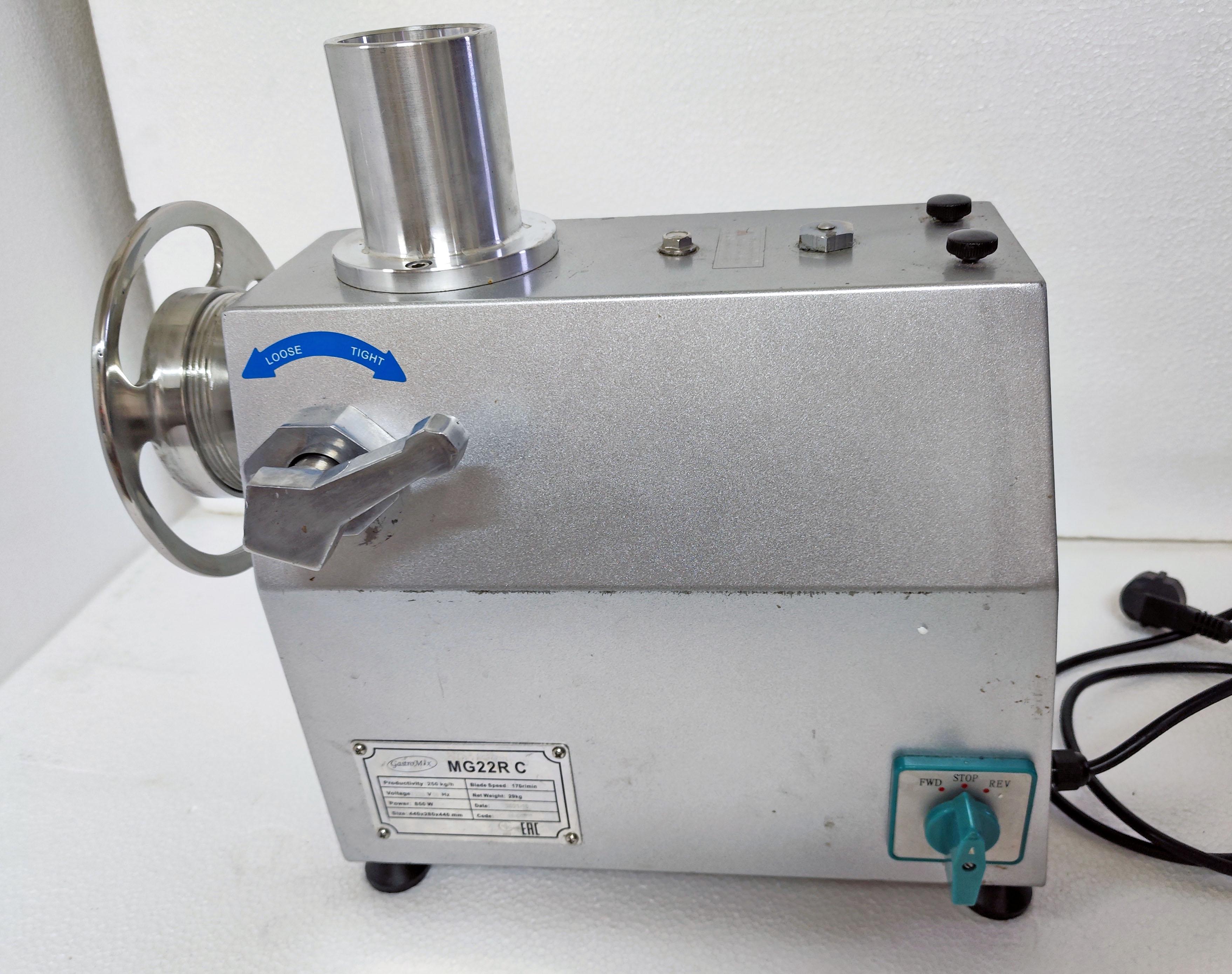 М'ясорубка GASTROMIX MG-22R C (132415) - фото 3 М'ясорубка GASTROMIX MG-22R C (132415) - фото 3