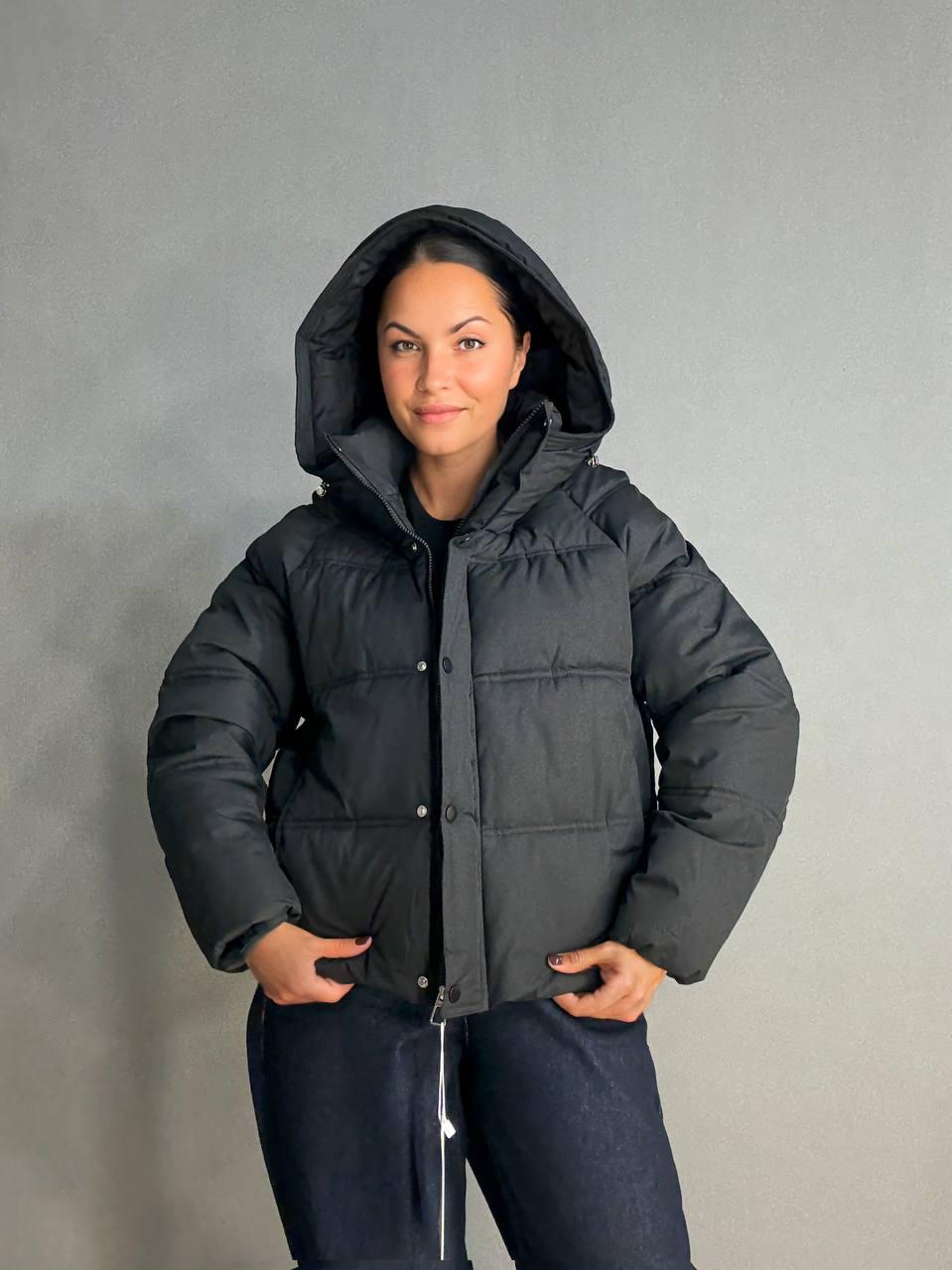 Куртка женская HAIZIYUAN 8589 средней длины с капюшоном XL Черный (4806) - фото 8 Куртка женская HAIZIYUAN 8589 средней длины с капюшоном XL Черный (4806) - фото 8