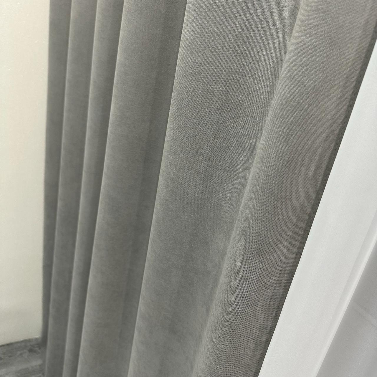 Комплект штор микровелюр 2 шт. 1,5х2,7 м готовые на шторной тесьме 6 см Светло-серый (petek-V163) - фото 10 Комплект штор микровелюр 2 шт. 1,5х2,7 м готовые на шторной тесьме 6 см Светло-серый (petek-V163) - фото 10
