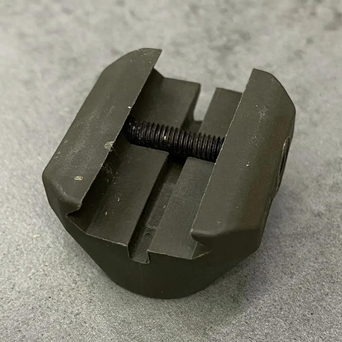 Гнездо посадочное под антабку DLG Tactical QD DLG-158 на Пикатинни Олива (241871) - фото 2 Гнездо посадочное под антабку DLG Tactical QD DLG-158 на Пикатинни Олива (241871) - фото 2