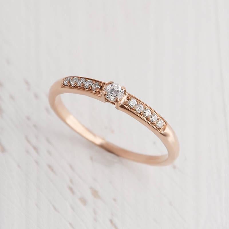 Каблучка золота жіноча з фіанітами р. 15,5 (2248187346)