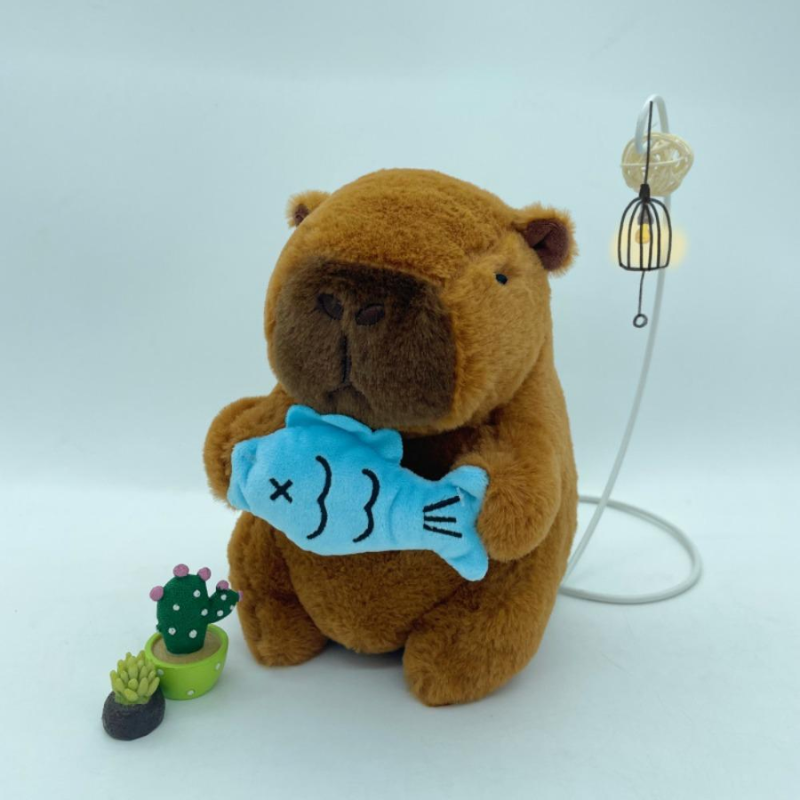 М’яка іграшка-подушка плюшева Капібара з рибкою з наповнювачем і вишитими елементами (2771124960) - фото 2