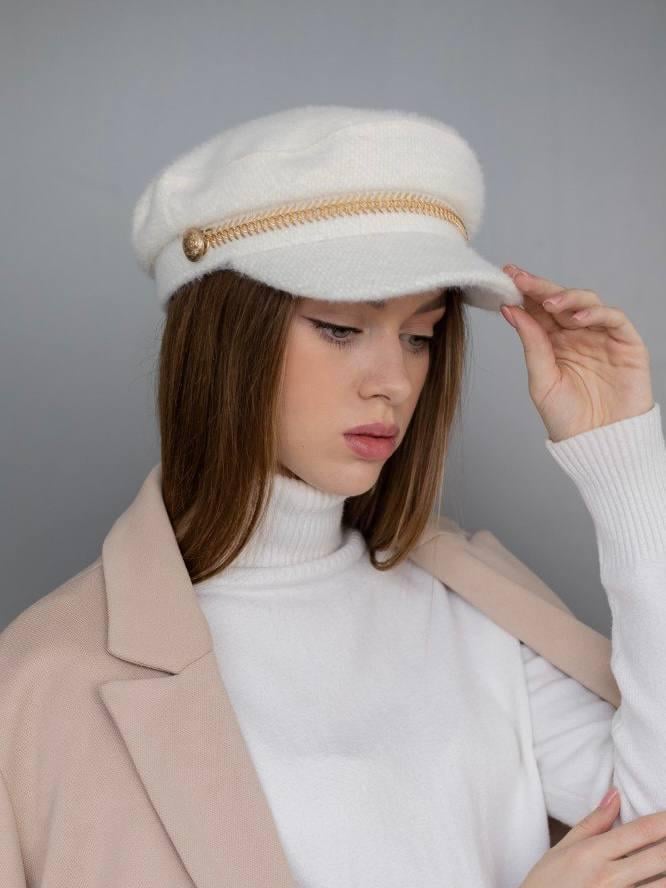 Кепка женская мохеровый со змейкой Белый