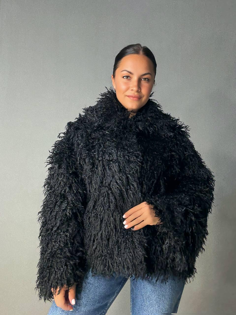 Шуба жіноча LADY YEP 10018 штучна під ламу з коміром M Чорний (5015) - фото 9 Шуба жіноча LADY YEP 10018 штучна під ламу з коміром M Чорний (5015) - фото 9