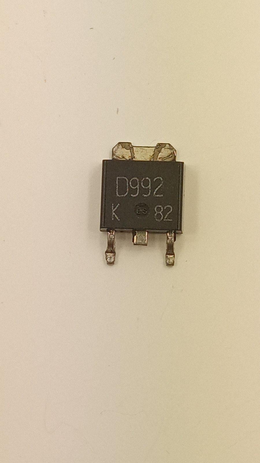 Транзистор 2SD992I npn 30V/2A/2W TO-252 (31941)