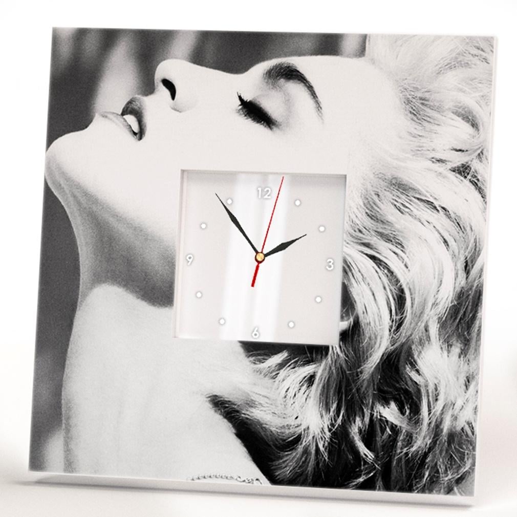 Часы Мадонна 260x260 мм (C00965)