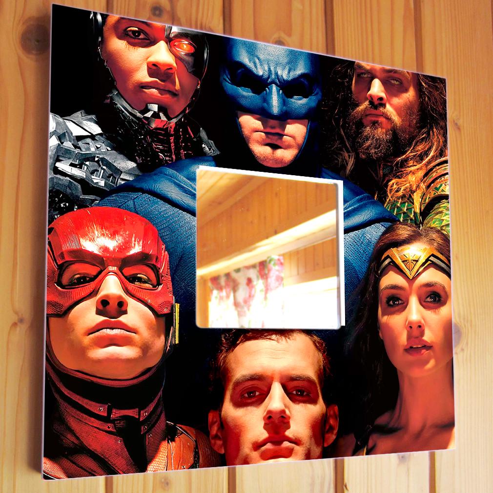 Зеркало декоративное Супергерои вселенной DC 260х260 мм (M03727)