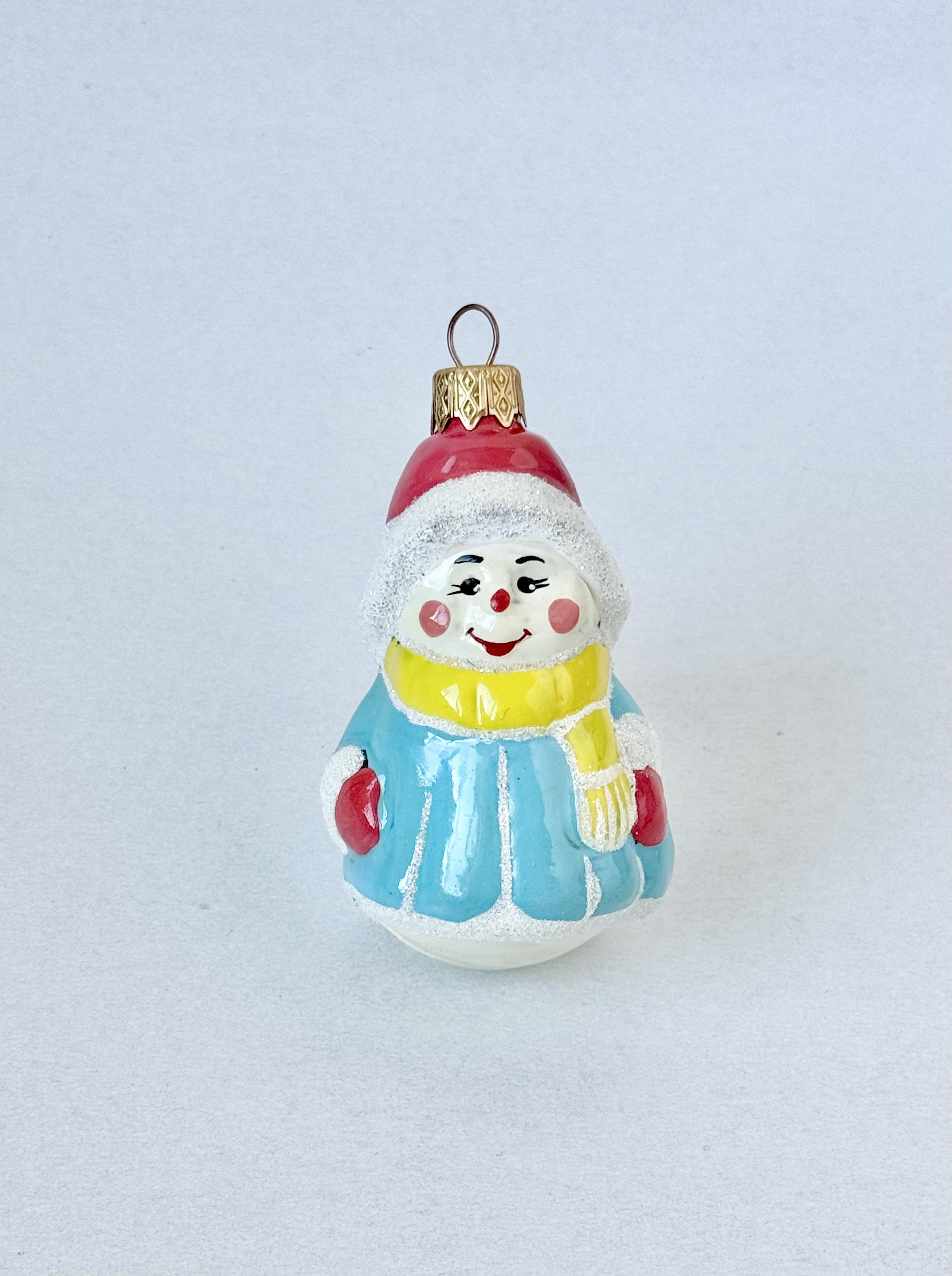 Игрушка на елку Снеговик-девочка из стекла (F136) Игрушка на елку Снеговик-девочка из стекла (F136)