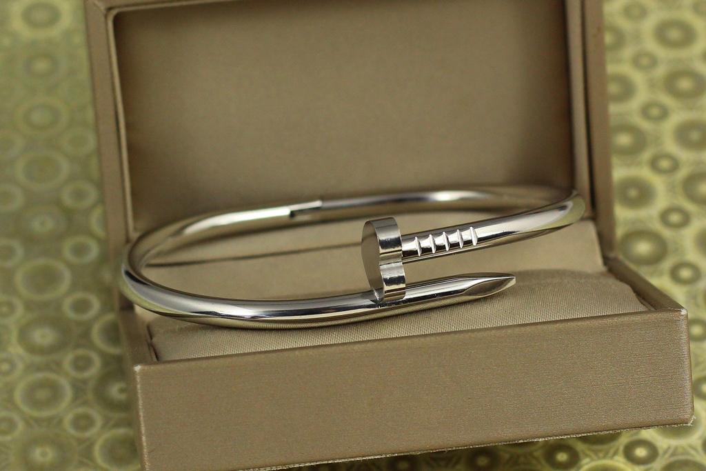 Браслет бенгл Stainless steel гвоздь Heart shape 60 мм 17-19 см Серебристый (35512516) Браслет бенгл Stainless steel гвоздь Heart shape 60 мм 17-19 см Серебристый (35512516)