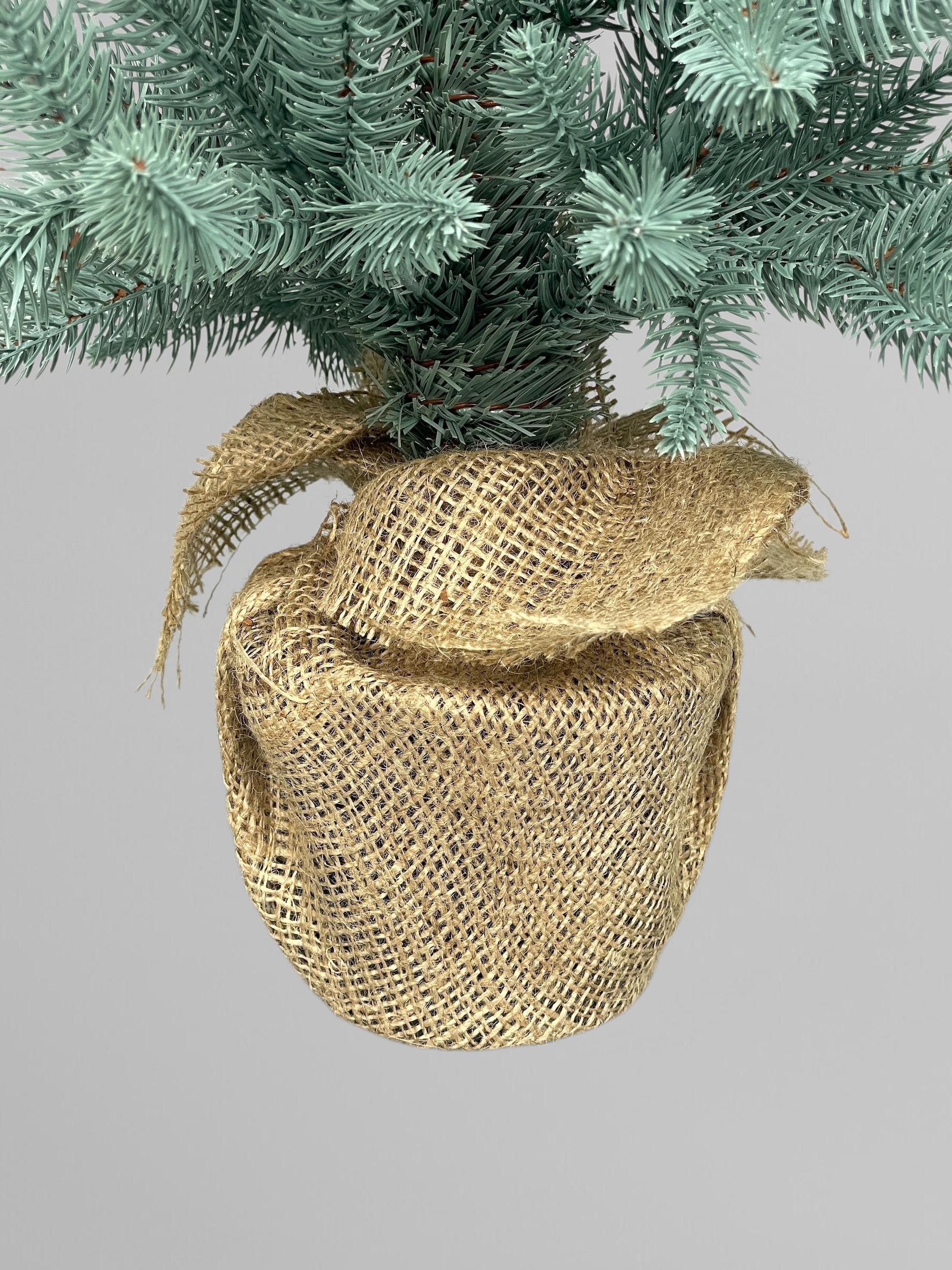 Искусственная елка литая Classic в горшке с мешковиной 70 см Голубой (Н01012) - фото 11 Искусственная елка литая Classic в горшке с мешковиной 70 см Голубой (Н01012) - фото 11