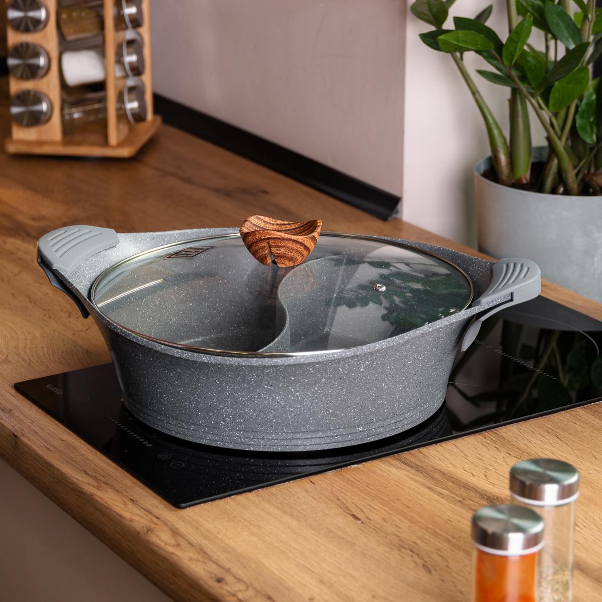 Кастрюля с разделителем MGC для шабу-шабу алюминиевая с антипригарным покрытием стеклянная крышка 4 л Серый - фото 1 Кастрюля с разделителем MGC для шабу-шабу алюминиевая с антипригарным покрытием стеклянная крышка 4 л Серый - фото 1