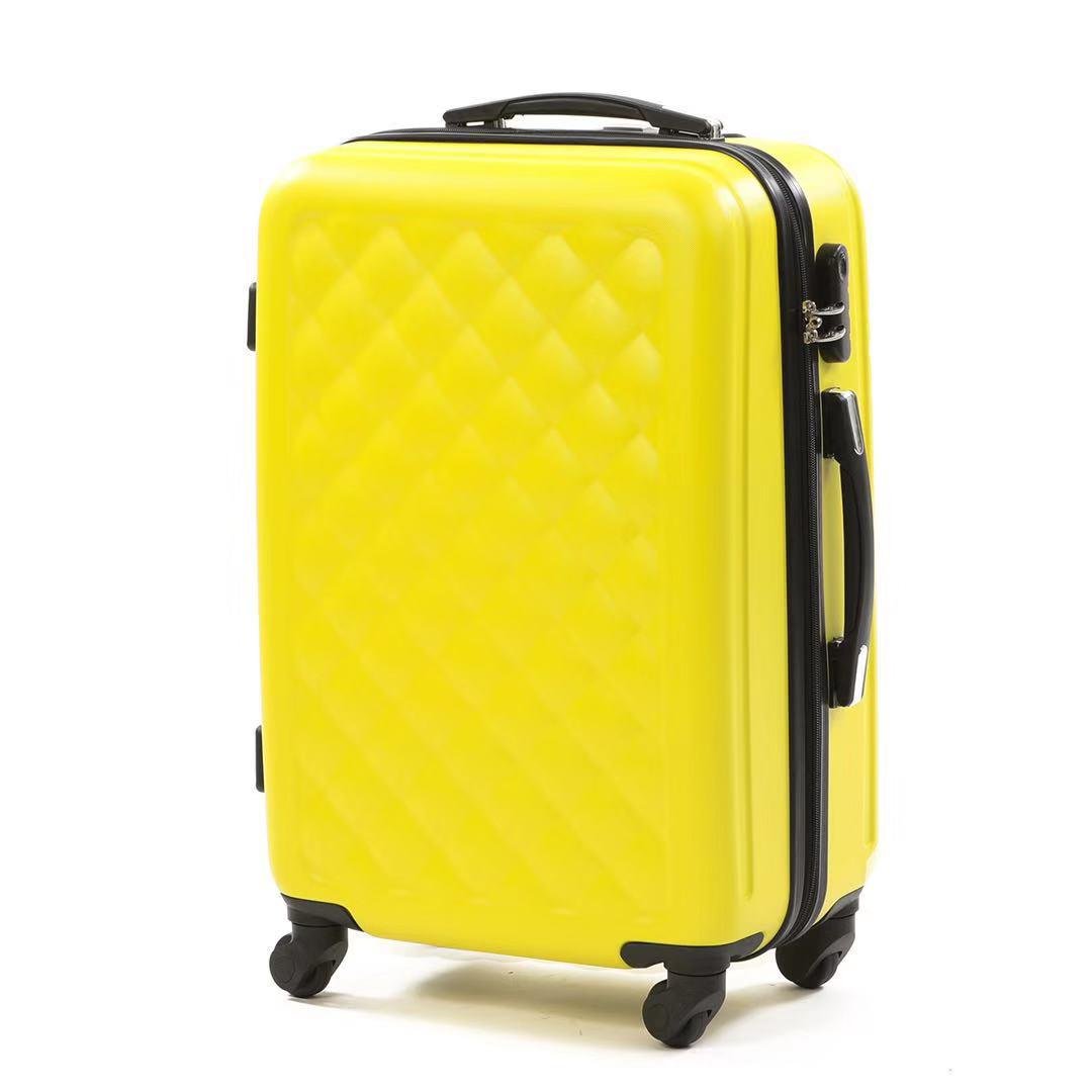 Валіза пластикова Hachi 013 маленька Жовтий - фото 1 Валіза пластикова Hachi 013 маленька Жовтий - фото 1