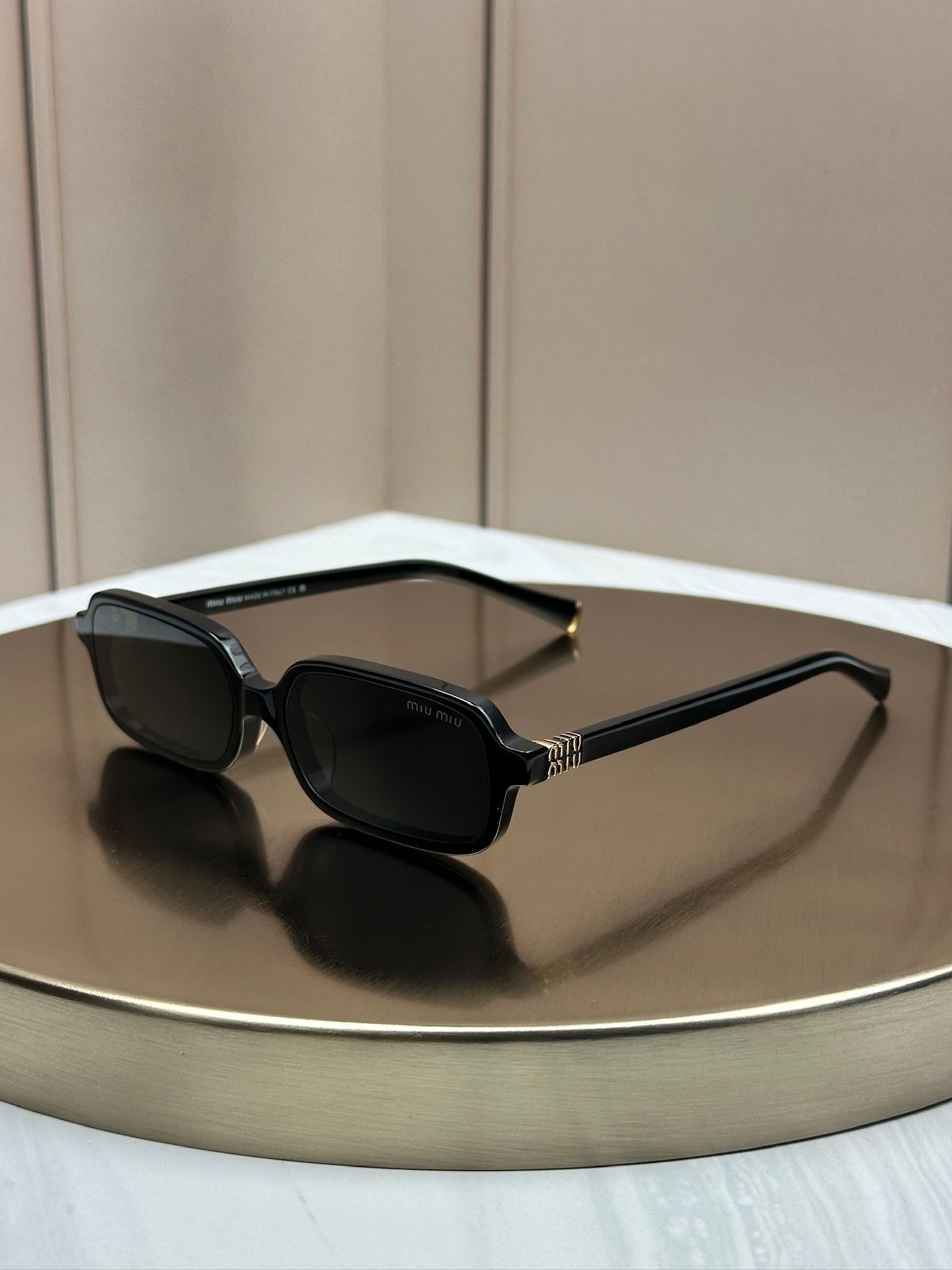 Солнцезащитные очки Miu Miu SMU 11ZS прямоугольные узкие ацетатные серая линза женские Черный