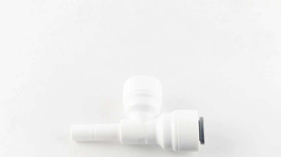 Фитинг угловой 1814-F трубка 1/2"-стержень 1/2" (66778801466)