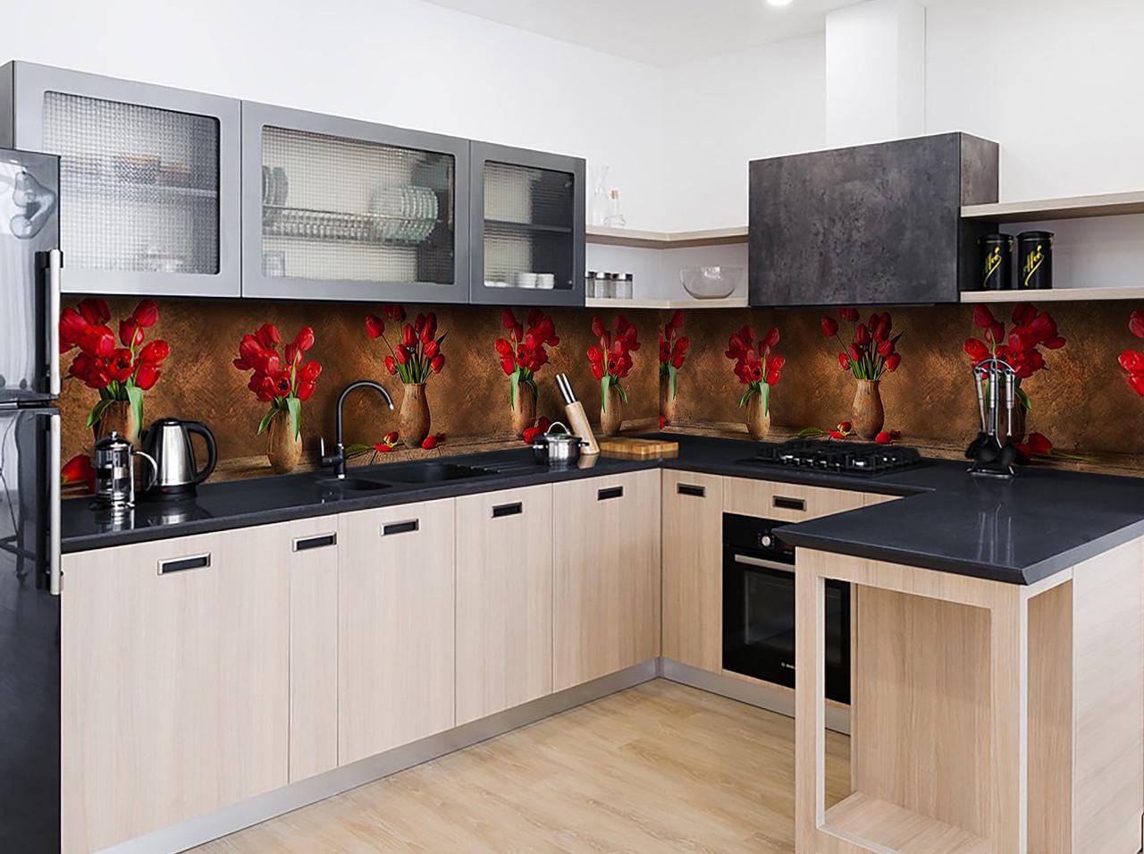 Кухонный фартук Красные тюльпаны в вазах из самоклеющейся виниловой пленки 65х250 см Коричневый