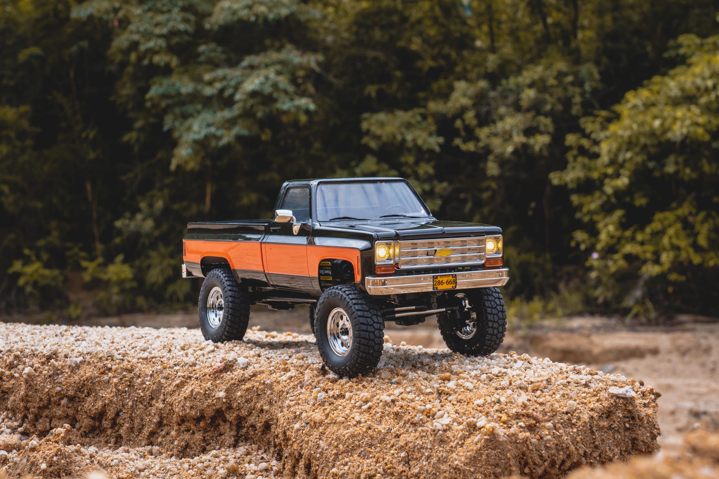 Машинка на радиоуправлении FMS 1:18 Chevrolet K10 RTR Черный - фото 13 Машинка на радиоуправлении FMS 1:18 Chevrolet K10 RTR Черный - фото 13