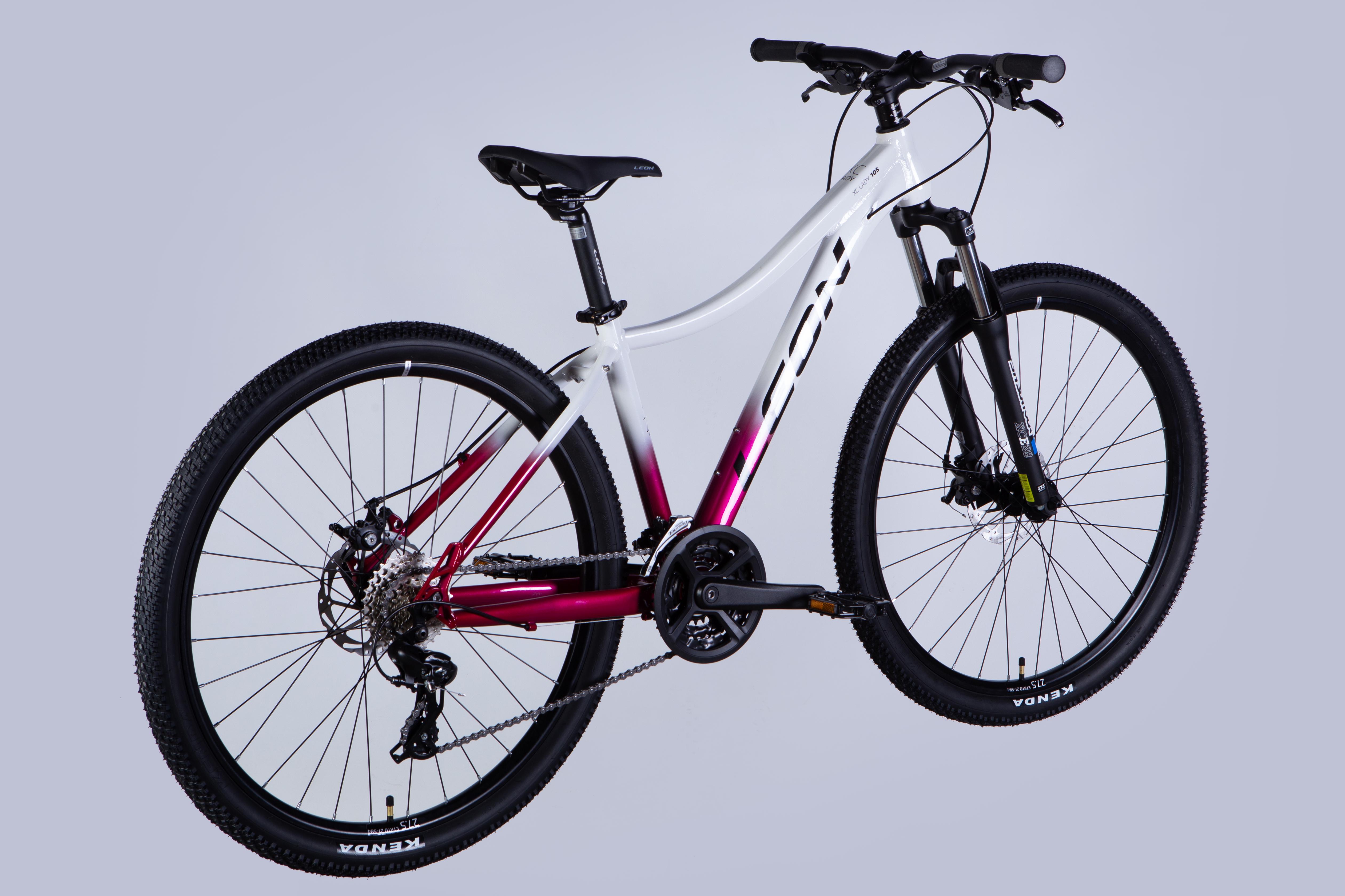Велосипед Leon 2025 XC LADY 105 DD CS AL 27,5" рама 16" Белый с малиновым (OPS-LN-27,5-001) - фото 5 Велосипед Leon 2025 XC LADY 105 DD CS AL 27,5" рама 16" Белый с малиновым (OPS-LN-27,5-001) - фото 5