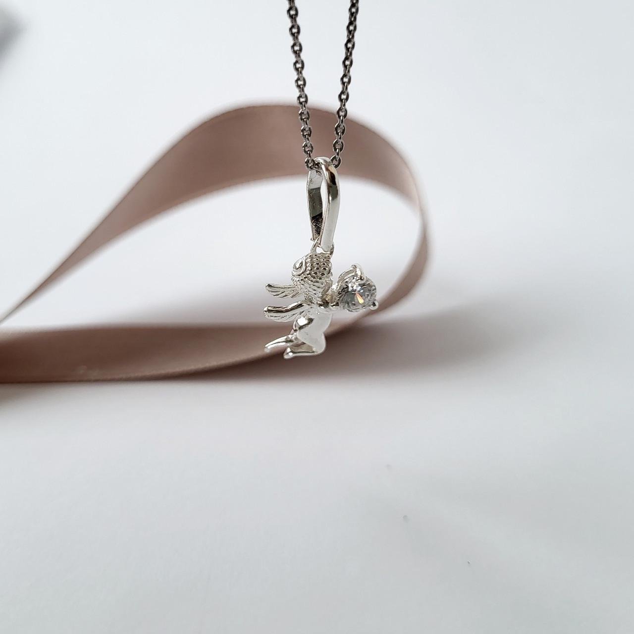 Подвеска кулон ангел с белым камнем серебро 925 пробы родированное 1,00 г (3287р)